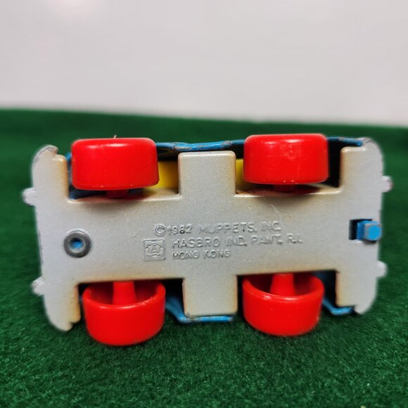 Sesame Street Muppets Die Cast Toys Vintage 80s Big Bird Oscar Cookie Monster - Picture 4 of 13